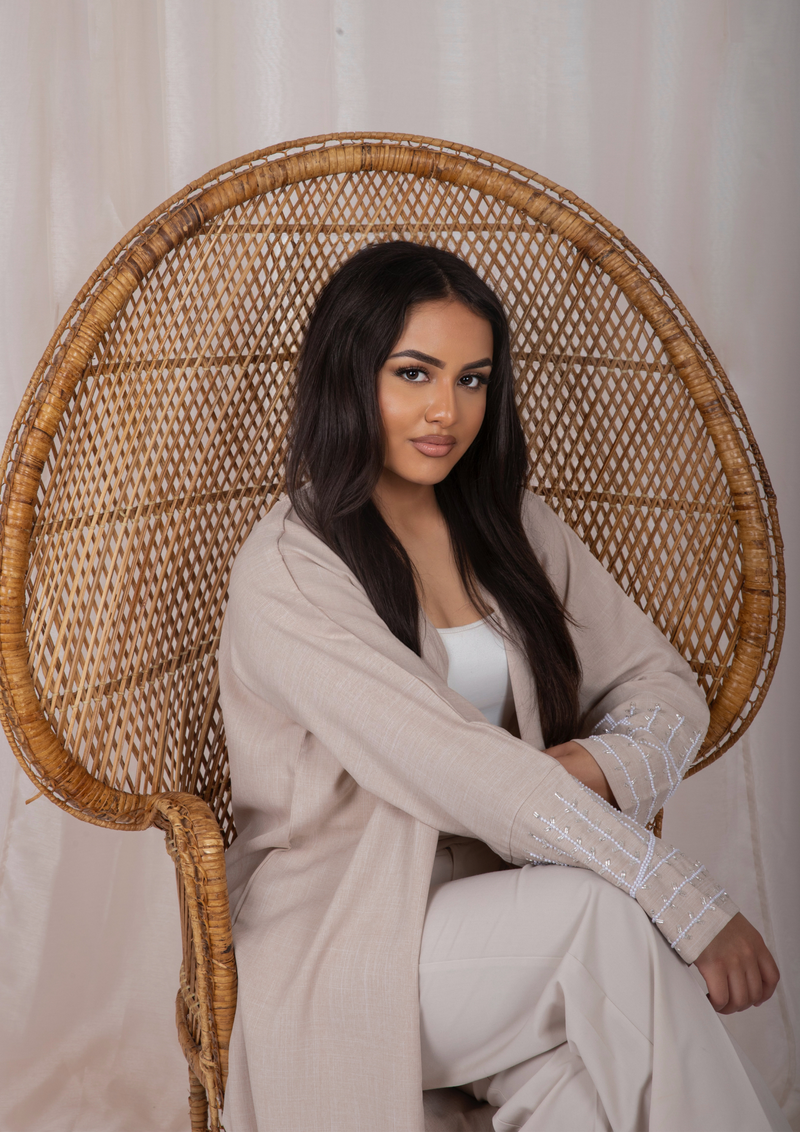 Dana Al-Yawm beige